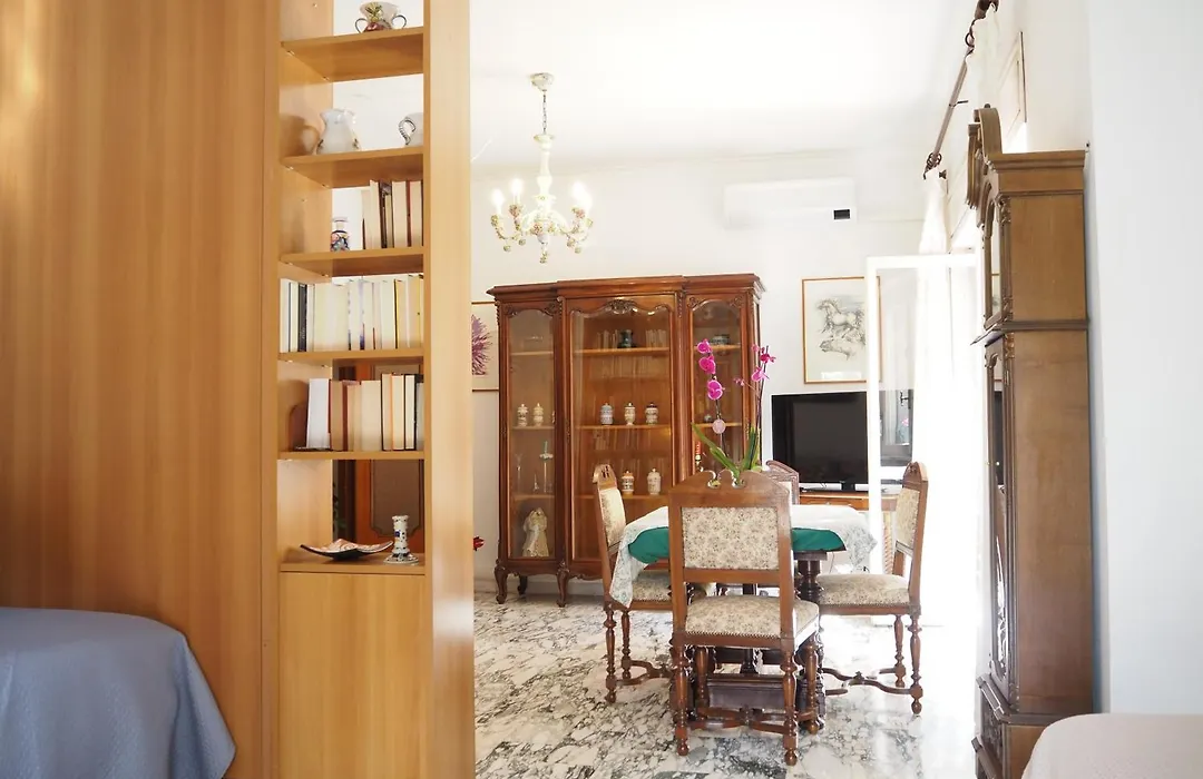 Pia'S House-1
